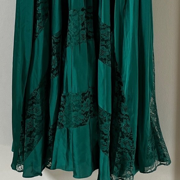 Adriana Papell Lace Sequin and Beaded  Kelly Green Maxi Dress 14P - Picture 4 of 14
